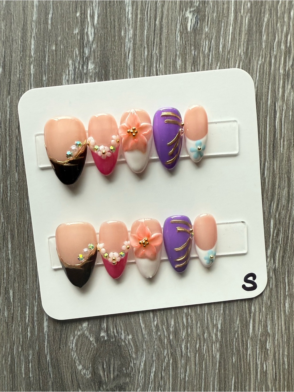 Floral Accent Press-On Nail Set in Peach, Pink & Purple